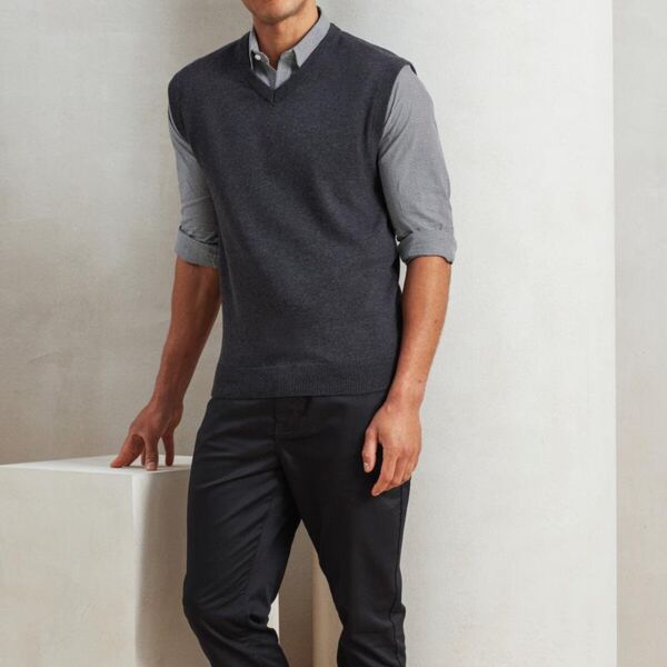 SLEEVELESS SWEATER Thumbnail